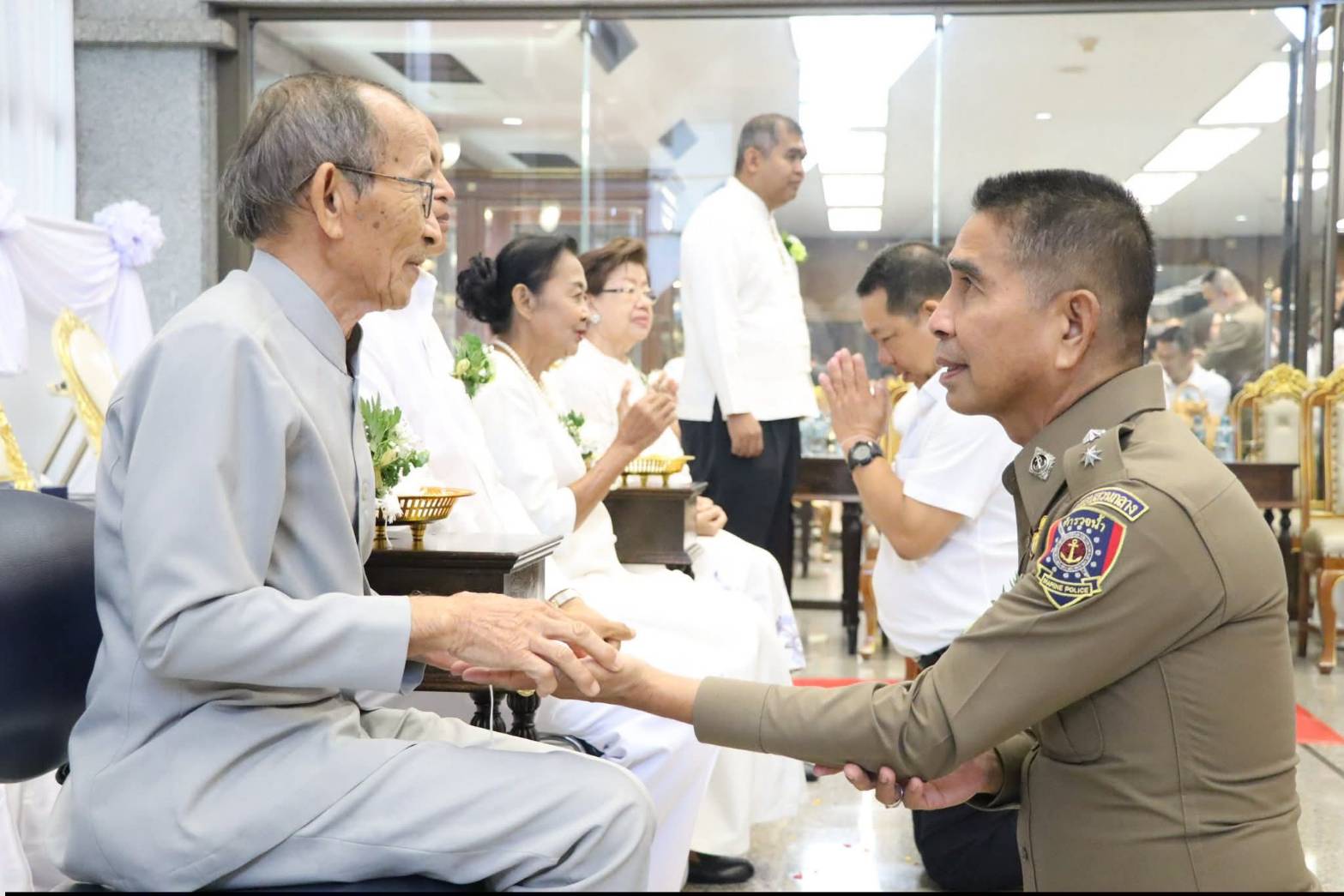 title - ศูนย์ส่งเสริมและพัฒนาอาชีพเสริมนอกภาคการเกษตร โดย สำนักงานการปฏิรูปที่ดินเพื่อเกษตรกรรม จัดโครงการพัฒนาบุคลากรเพื่อเพิ่มประสิทธิภาพการดำเนินงานด้านศิลปหัตถกรรม กิจกรรมไหว้ครูช่าง ณ ชั้น 2 อาคารพระมิ่งขวัญ ศูนย์ส่งเสริมและพัฒนาอาชีพเสริมนอกภาคการเกษตร (ศูนย์ศิลปาชีพบางไทรฯ (เดิม))